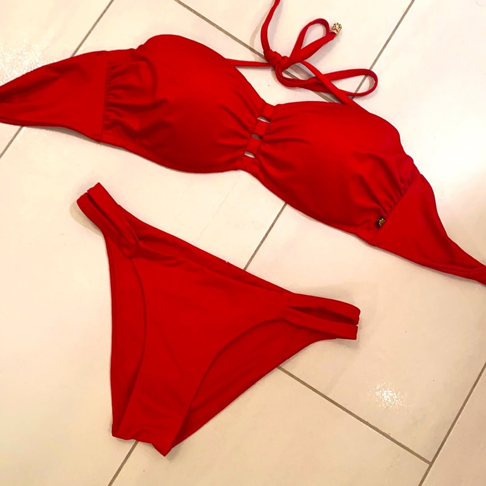 Red strapless bikini 👙 small/medium